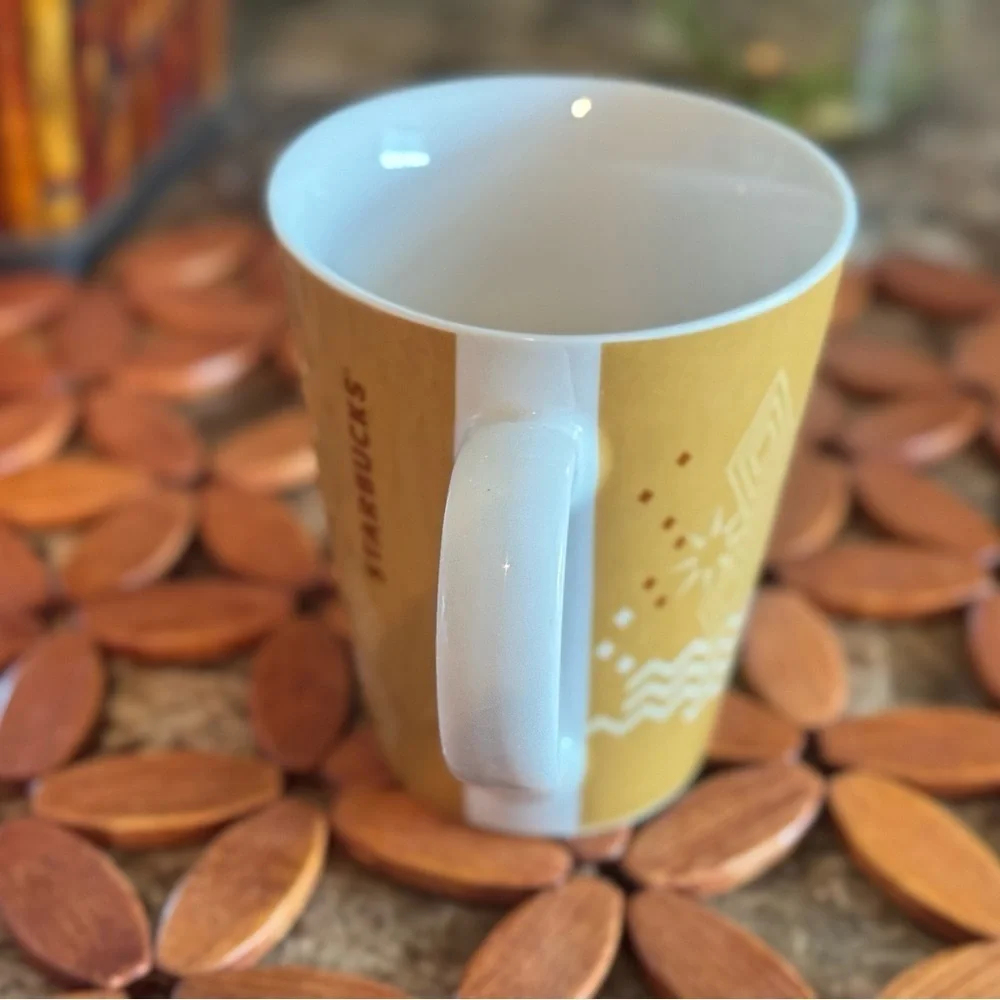 Starbucks 2013 Geo Sun & Sea Print Coffee Mug 12 oz